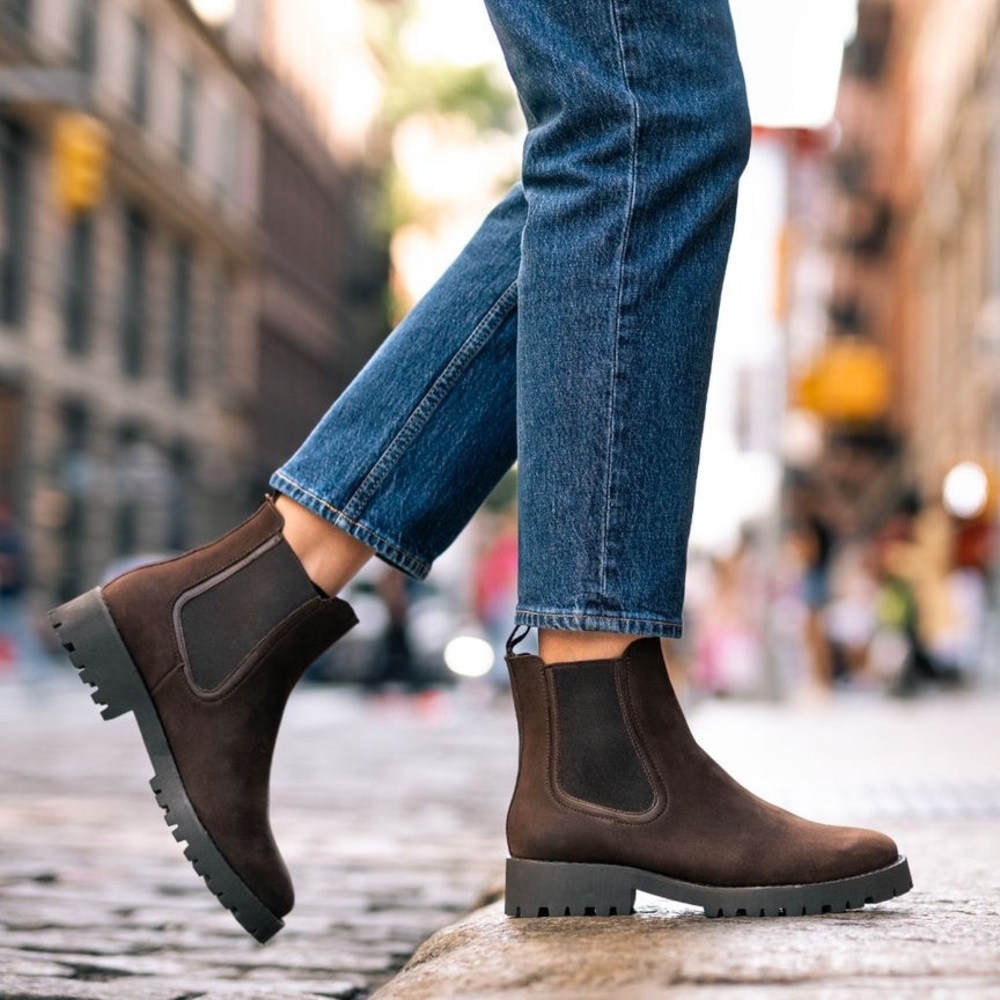 Thursday Legend Chelsea Boots Size 7 Brown Truffle Nubuck Leather